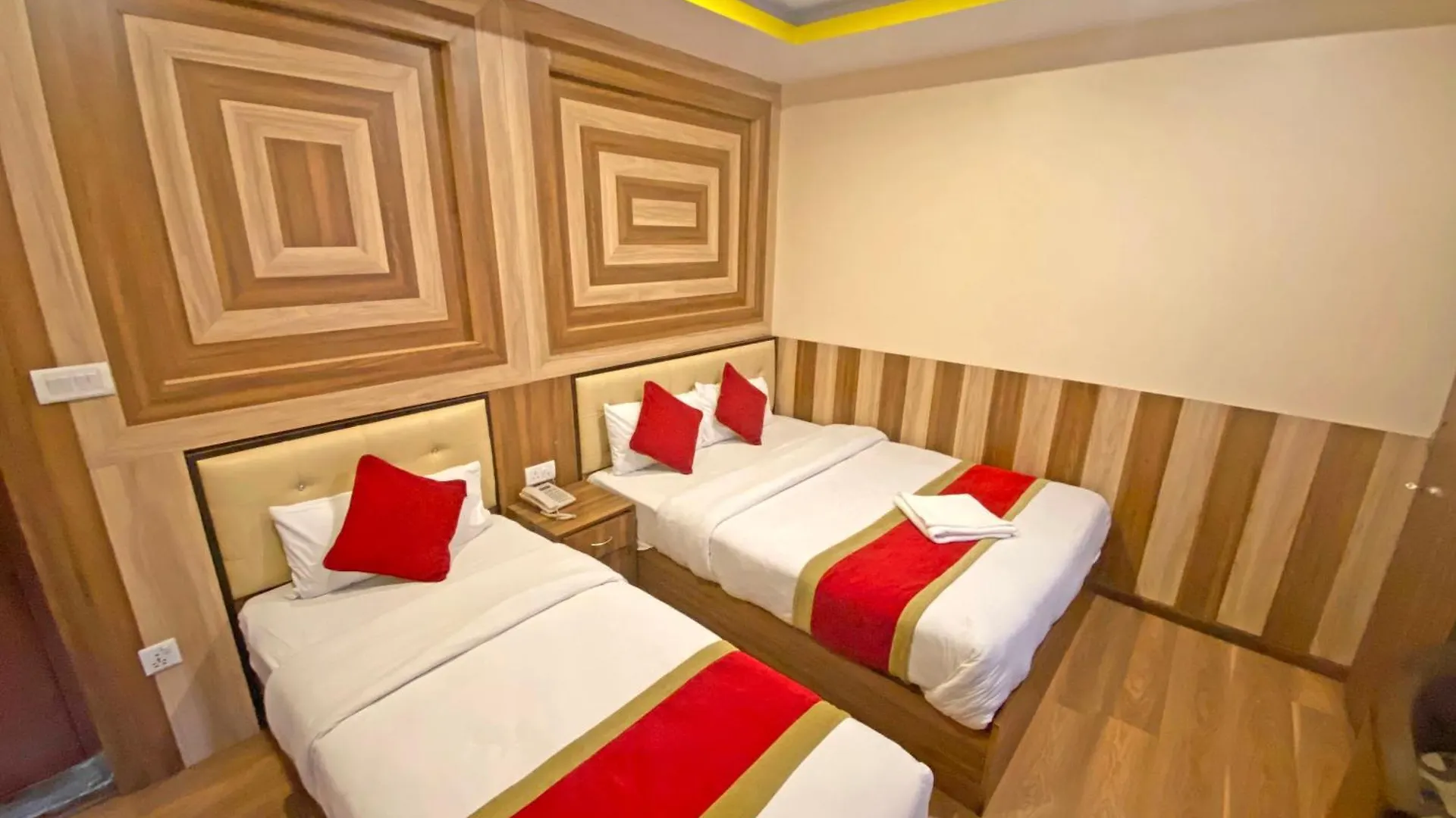 Hotel Airport Holiday كاتماندو